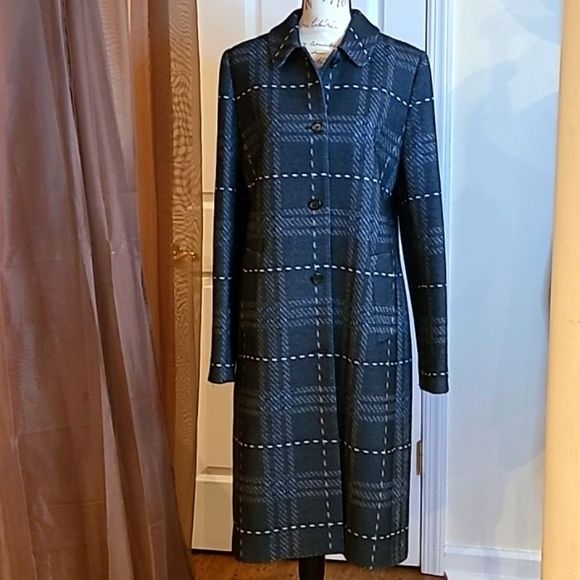 Burberry checkmark plaid Coat with belt size 12